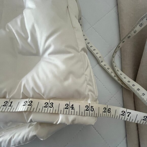 Marc Cain Cream/Winter White Down Vest - size N1 / Small/Medium - Picture 16 of 17